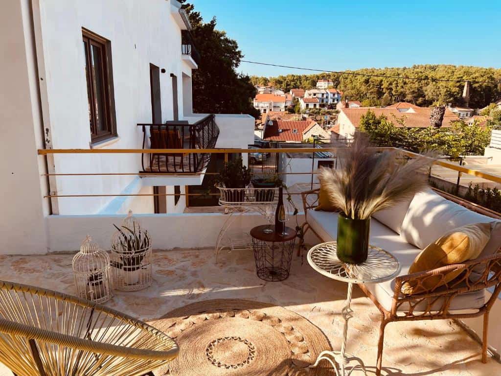 BB 366 - Where to stay on Hvar - Hvar, Dalmatia, Islands BB 366 - Hvar, Dalmatia, Islands