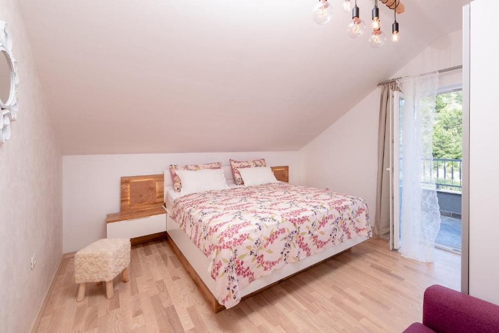 Holiday Villa Maslina - Where to stay on Hvar - Hvar, Dalmatia, Islands Holiday Villa Maslina - Hvar, Dalmatia, Islands