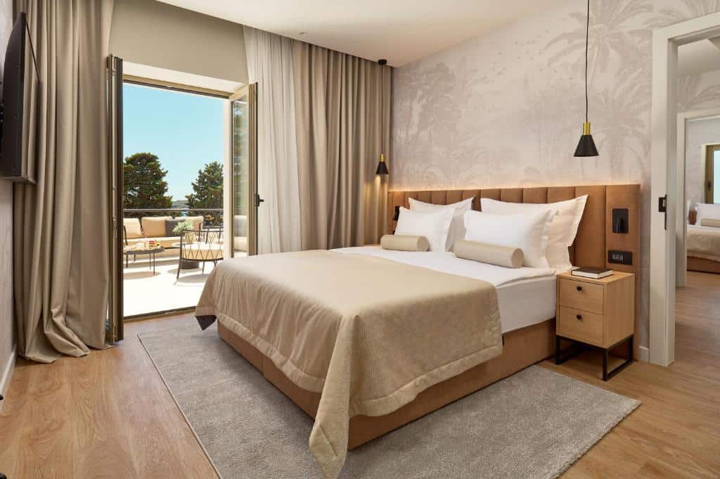 Hotel Moeesy - Where to stay on Hvar - Hvar, Dalmatia, Islands Hotel Moeesy - Hvar, Dalmatia, Islands